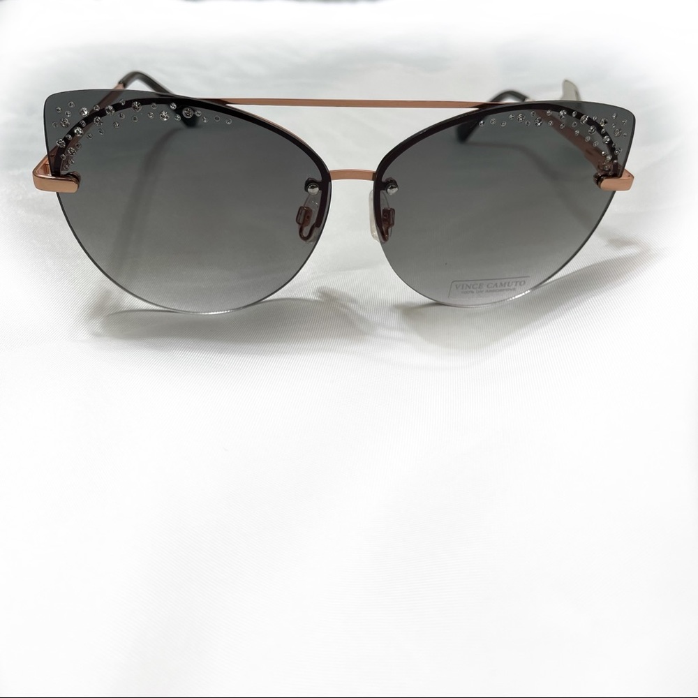 VINCE CAMUTO SUNGLASSES